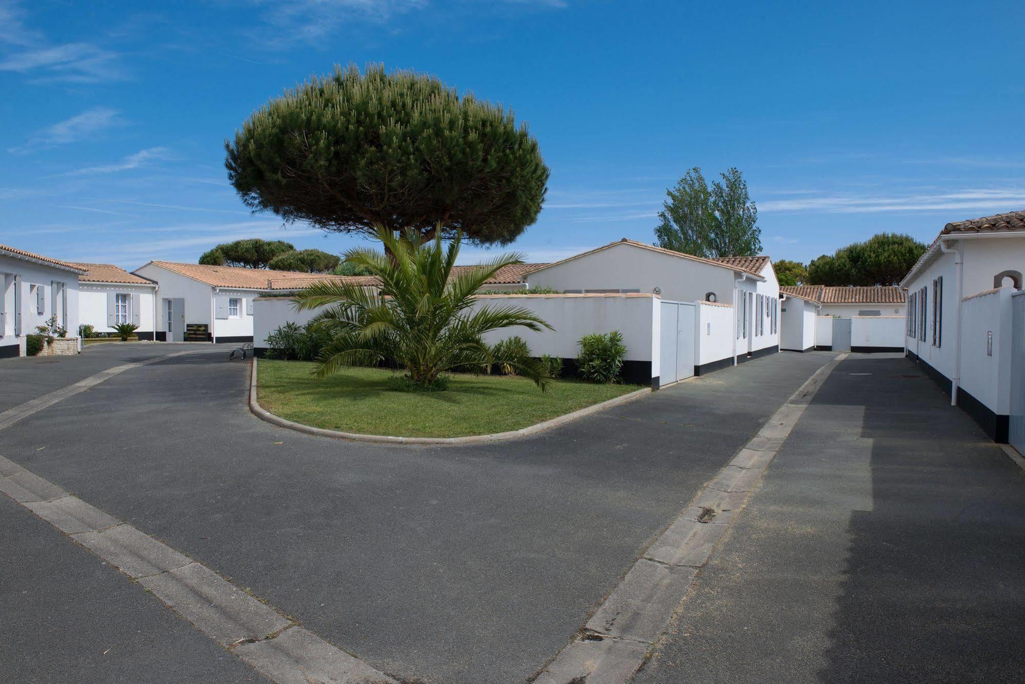 Hotel Jerodel Le Bois-Plage-en-Re Exterior photo