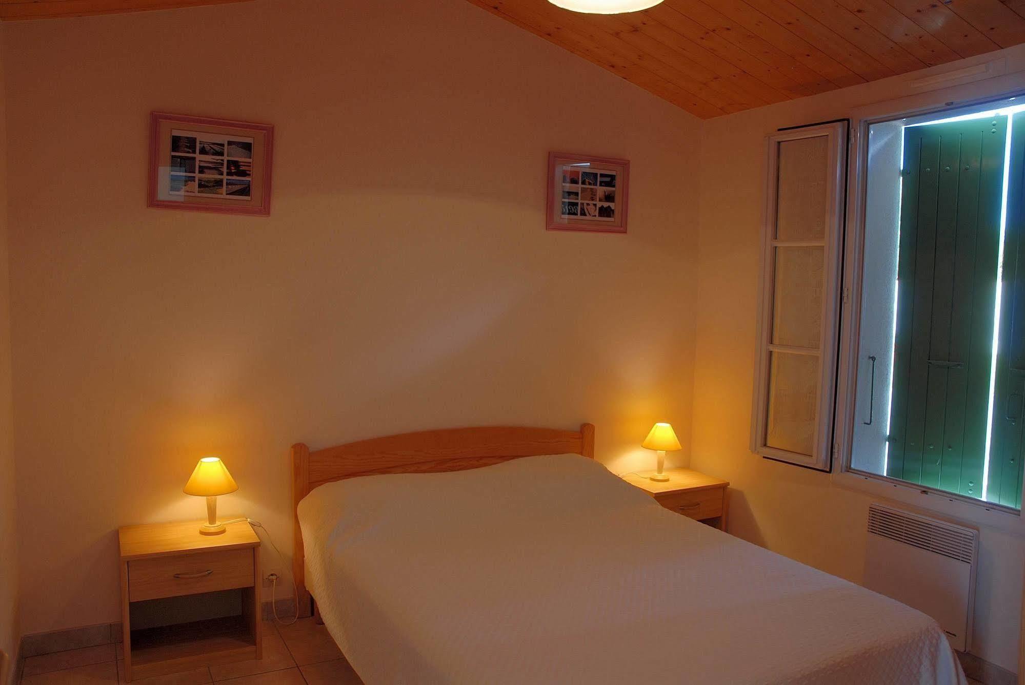 Hotel Jerodel Le Bois-Plage-en-Re Exterior photo